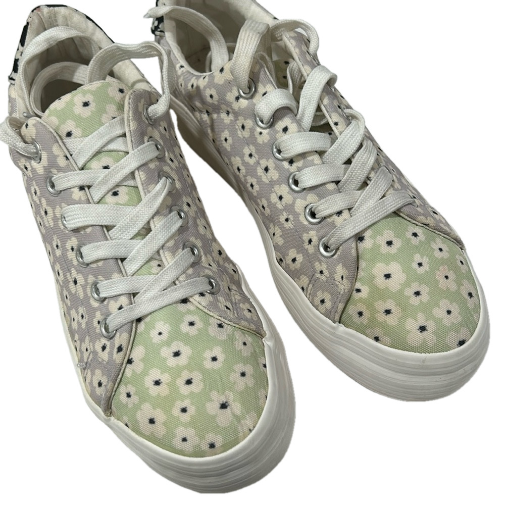 Call it spring vegan floral sneakers GUC size 8.5